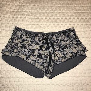 Lululemon reversible mini shorts